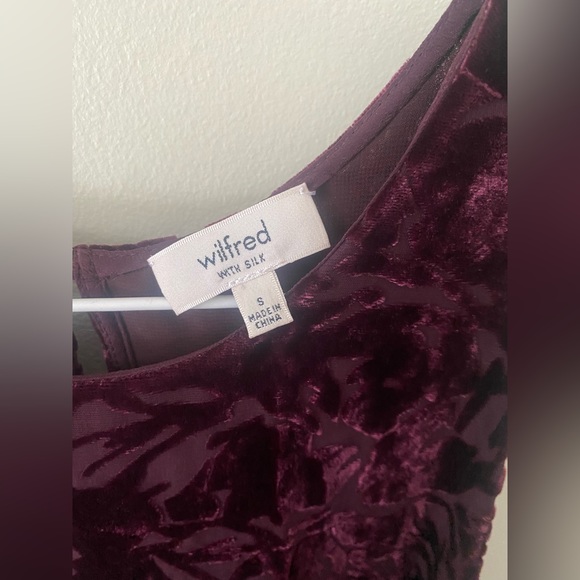 Aritzia Wilfred Trompette Dress, NWOT, Burgundy, Size Small - Picture 3 of 6